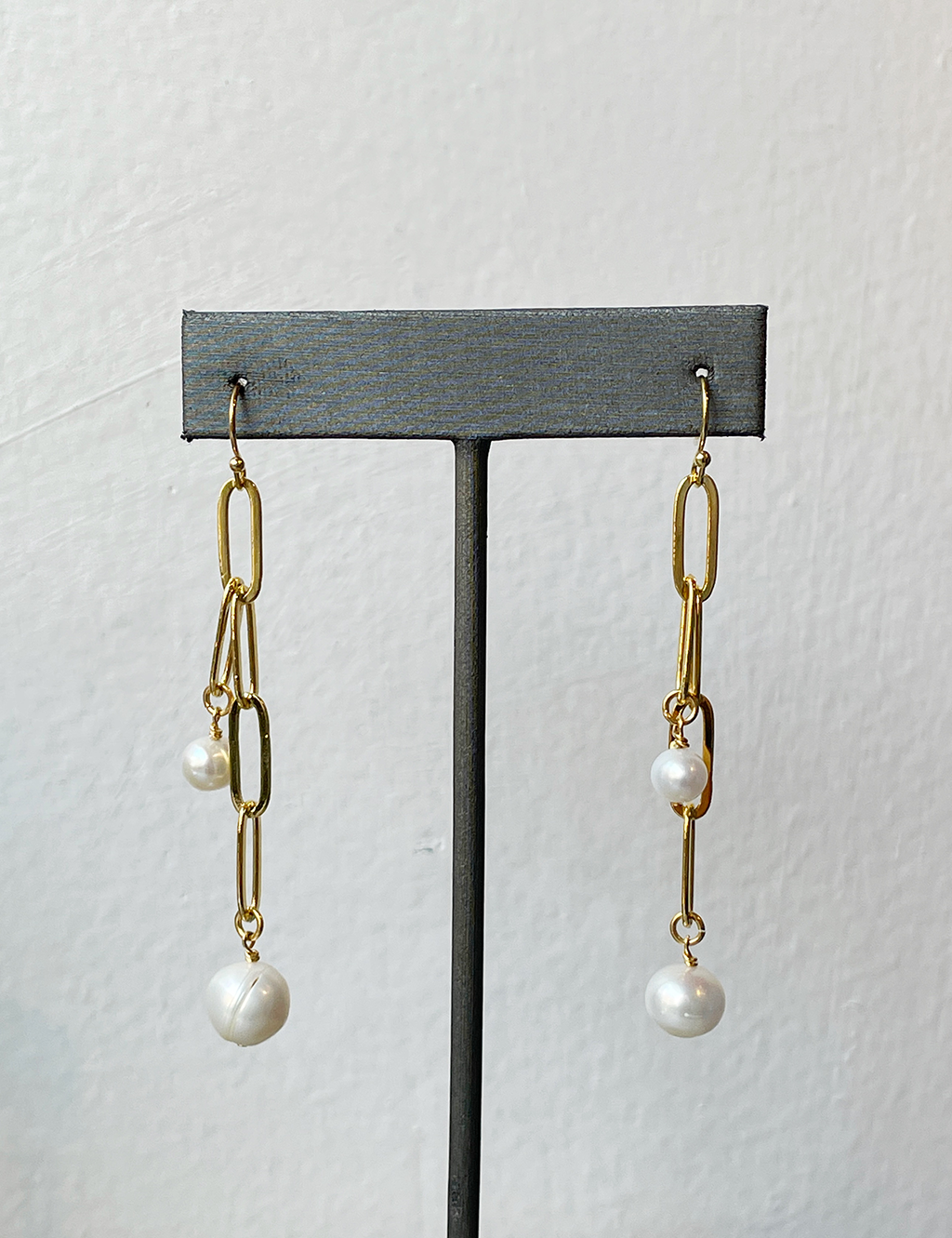 Pearl and Link Chain Drop Earrings