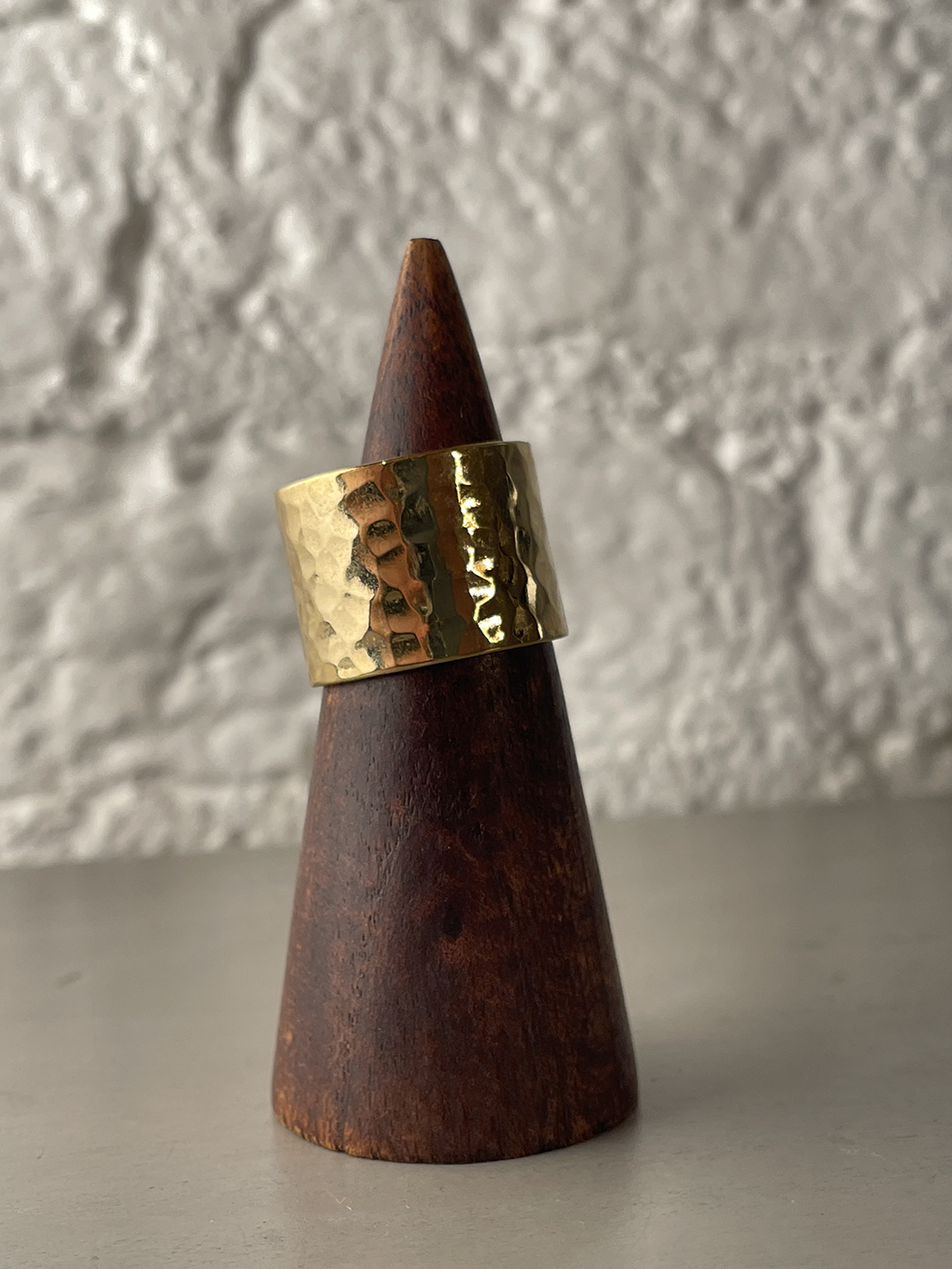 Wide Hammered Ring in Shiny Gold